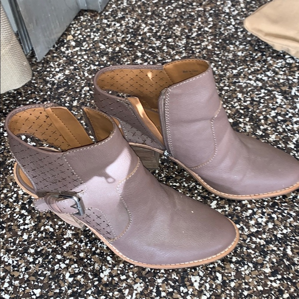 Dolce Vita Booties!